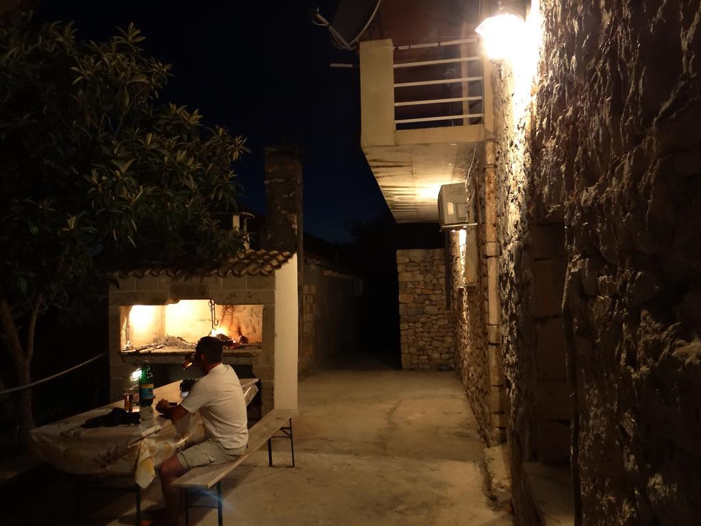 Holiday Home Milan Borje Оребич Екстер'єр фото